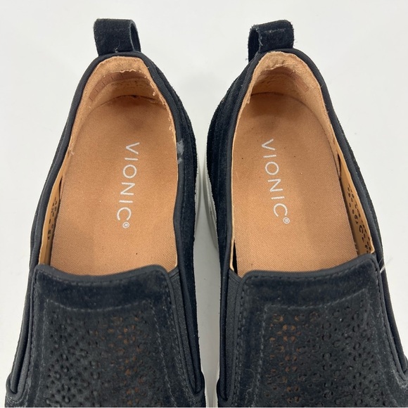 Vionic Kimmie Perforated Black Suede Slip-On Sneakers Size 7 - Picture 4 of 9